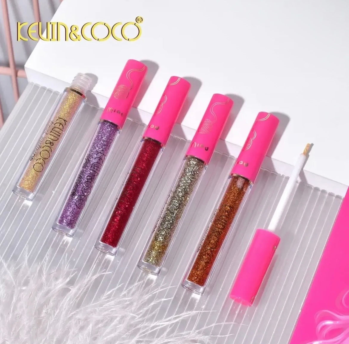 Set KEVIN&COCO Girl & Cat 🐱✨ 43 Piezas | 35 Sombras + 5 Delineadores Glitter + 3 Esmaltes | Pago Contraentrega